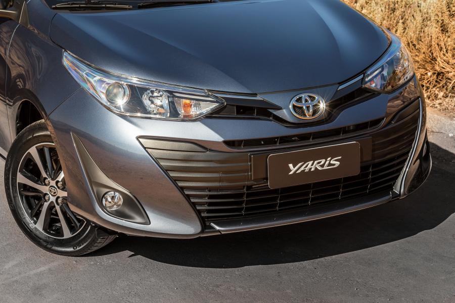 Детали экстерьера Toyota Yaris XLS Sedan 2018 года  (LA) (фото 3 из 24)